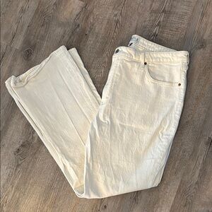 Abercrombie and fitch Women’s vintage Flare High Rise White Jeans